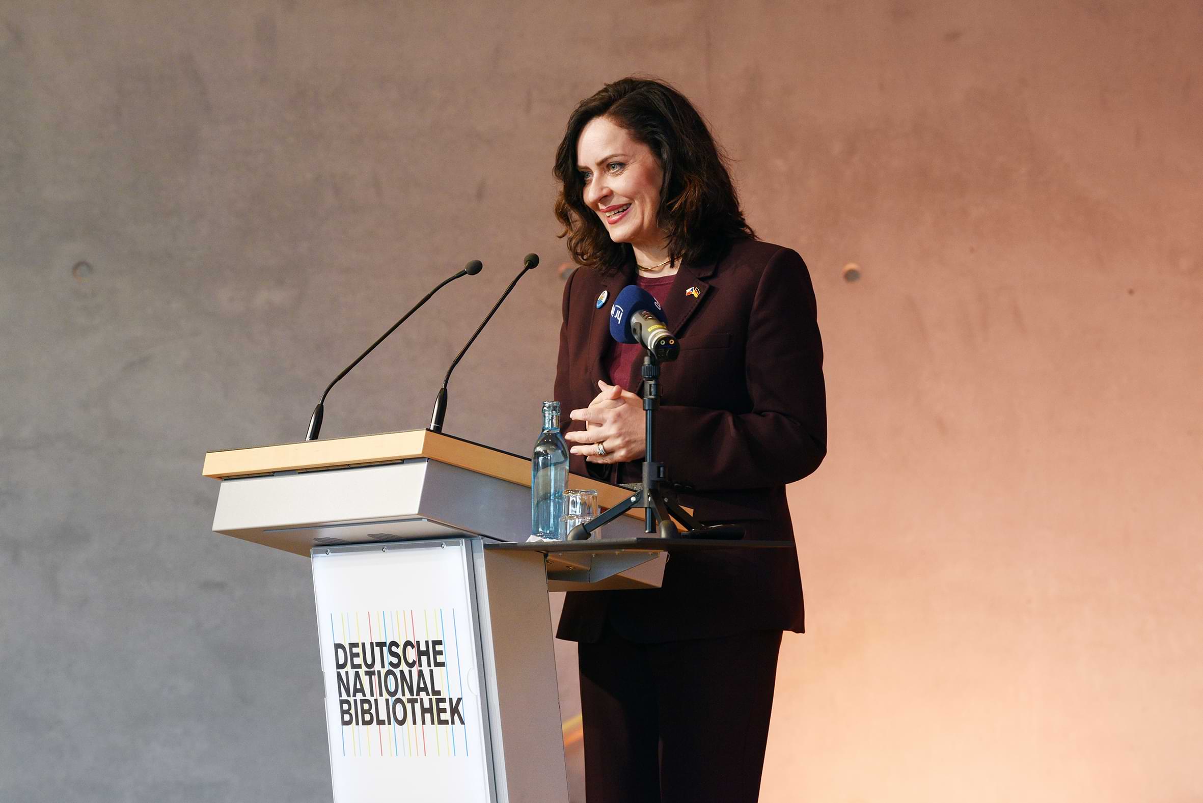 Fotoreportáž: Tisková konference a setkání se zástupkyněmi a zástupci knihkupectví ve Frankfurtu