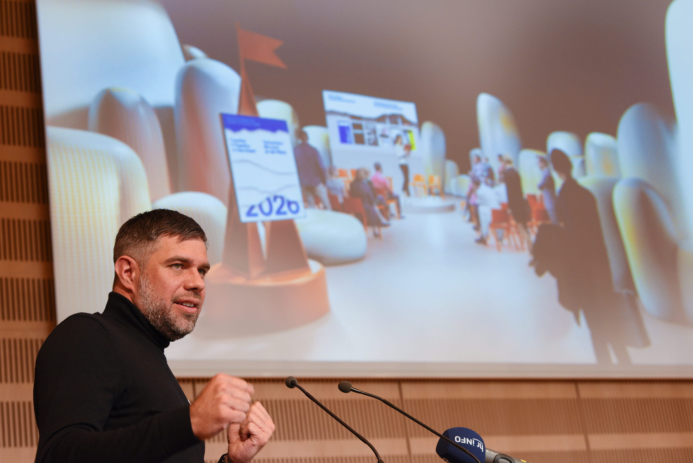 Fotoreportáž: Tisková konference a setkání se zástupkyněmi a zástupci knihkupectví ve Frankfurtu