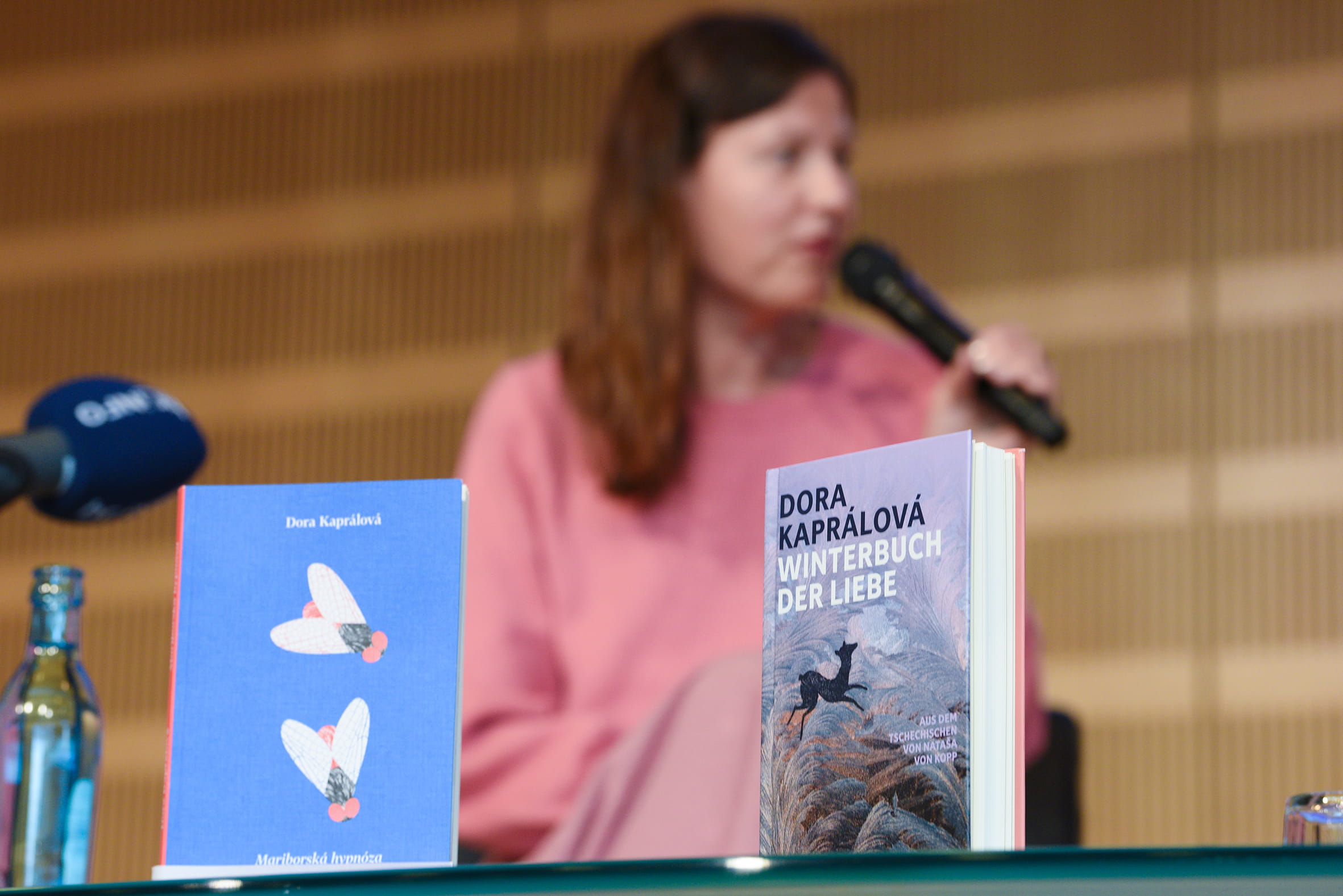 Fotoreportáž: Tisková konference a setkání se zástupkyněmi a zástupci knihkupectví ve Frankfurtu