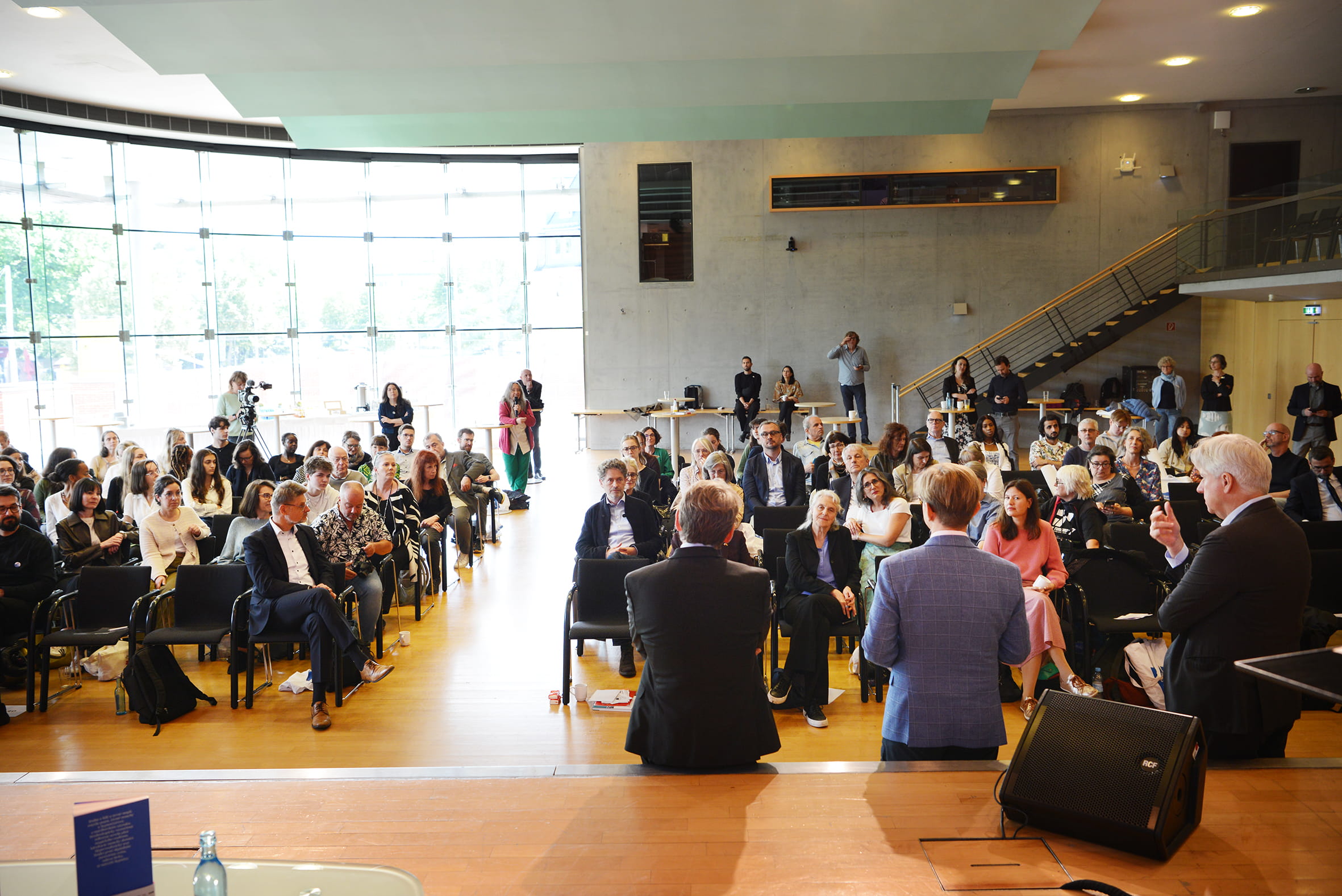 Fotoreportáž: Tisková konference a setkání se zástupkyněmi a zástupci knihkupectví ve Frankfurtu