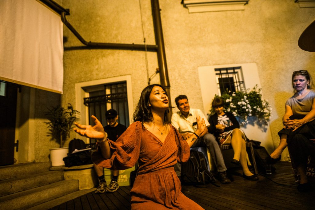 Fotoreport ze závěrečného večera série Příliv příběhů